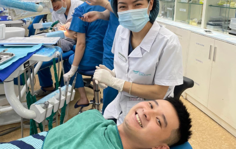 Kết quả niềng răng Invisalign thành công ngoạn mục của anh Biện Ngọc Tú