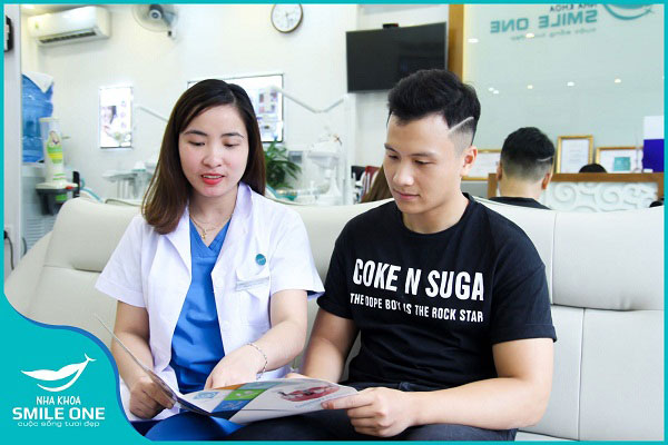 giá niềng răng mắc cài kim loại thường