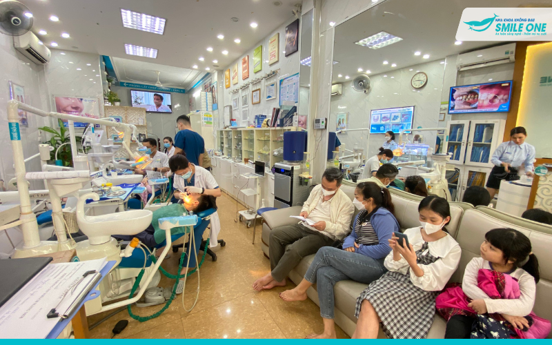 Một ngày làm việc của bác sĩ Nha khoa Smile One 1