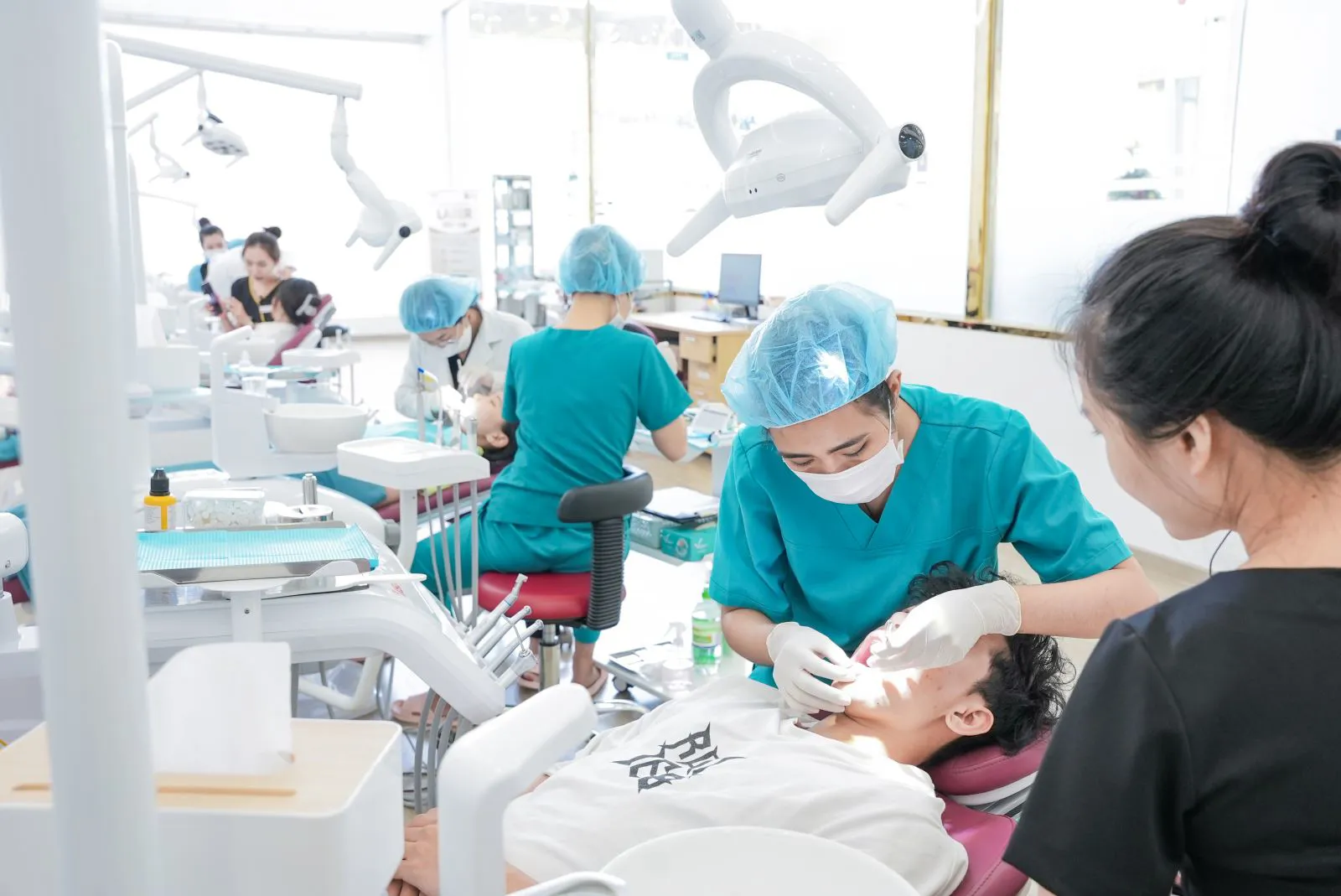 Quy trình niềng răng mắc cài cánh cam tại Smile One