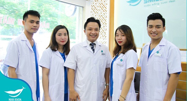 niềng răng mắc cài sứ hà nội