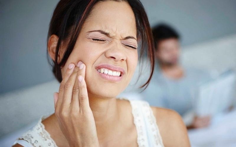Ê buốt sau lấy cao răng là hiện tượng bình thường