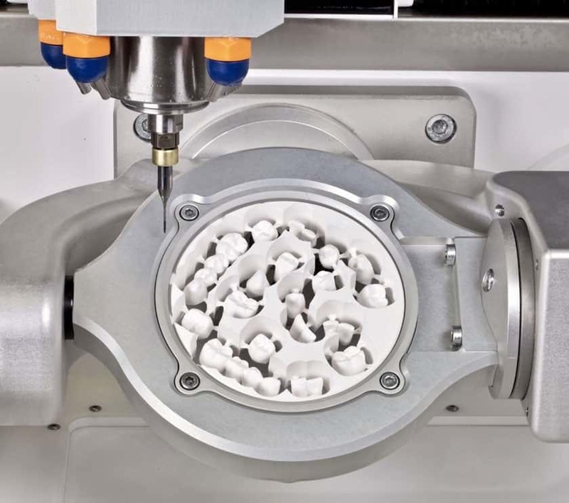 Quy trình thiết kế và chế tác mão Zirconia bằng CAD/CAM